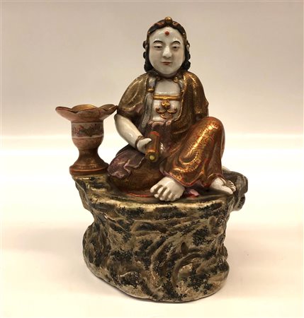 Giappone scultura in porcellana raff.figura 