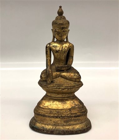Thailandia buddha in bronzo dorato<br>cm.x h. 24