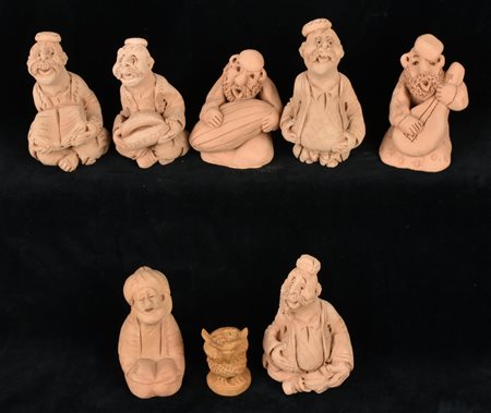 LOTTO DI SCULTURE in terracotto raffiguranti musici e cantati Tunisia,...