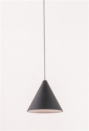 Michael Anastassiades per Flos, Lampada a sospensione “String Light Cone”, 2014.