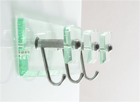 Appendiabiti da parete in vetro molato di grosso spessore, Italia, Anni ‘70.