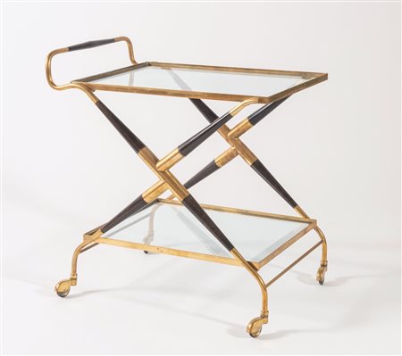 Carrello a due ripiani in vetro sagomato, Italia, Anni ‘50.