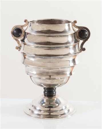 Vaso deco in argento, Italia, Anni ‘30.