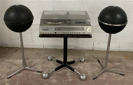 Grundig Impianto stereo con giradischi unito a due amplificatori sferici. German