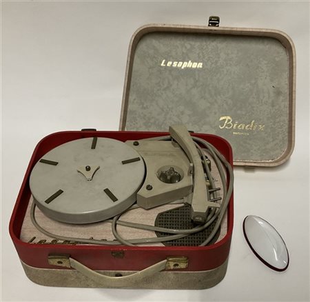 Lesa Giradischi portatile con custodia a valigetta. Italia, anni '60. (difetti)