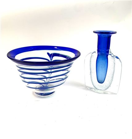 Centrotavola in vetro trasparente incolore con decorazione spiraliforme e orlo