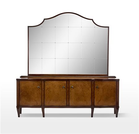 Credenza Barocchetto in legno massello, bordato e impiallacciato di forma sagom