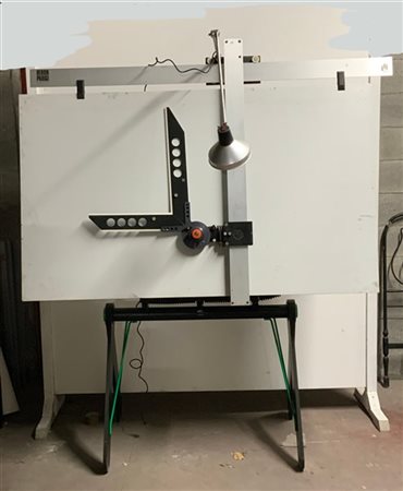 Paolo Parigi Tavolo con tecnigrafo. Produzione Heron Parigi, 1975. Legno, acciai