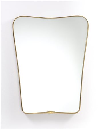 Specchio di forma sagomata con cornice in ottone. Italia, anni '50. (cm 59,5x79