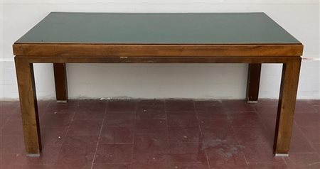 Tavolo in legno massello con soprapiano in vetro retroverniciato verde e casset