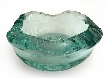 Giorgio Berlini Ciotola in cristallo di forte spessore con orlo scalpellato. Ita