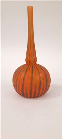 Daum Vasetto bulbiforme a collo stretto e allungato in vetro soffiato a striatur