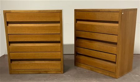 Tecno (Attribuito)
Coppia di cassettiere in legno massello e impiallacciato a se