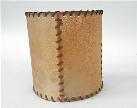 Rustika-Lux Lampada da parete. Austria, anni '50/'60. Metallo e paralume in perg