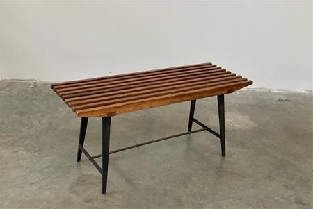 Panchetta con struttura in ferro, base in legno di teak massello. Italia, anni