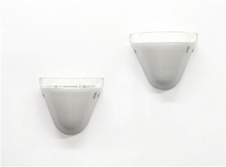 Leucos * Coppia di lampade da parete in vetro soffiato incamiciato lattimo e tra