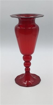 Venini Vaso. Murano, 1992. Vetro soffiato trasparente rosso. Firmato, datato e n