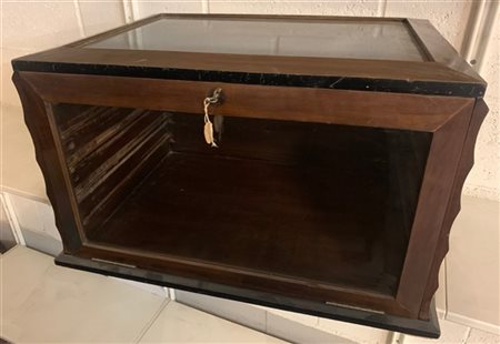 Teca porta posate Barocchetta in legno con fianchi mossi, sportello e piano con