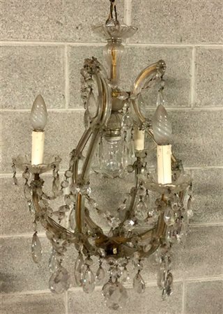 Piccolo lampadario "Maria Teresa" a quattro luci in metallo e vetro con pendagl