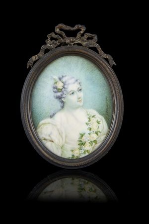 Firma indecifrata. Ritratto di dama con fiori. Miniatura ovale su avoriolina (c