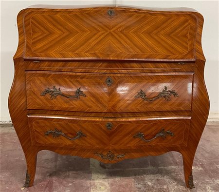 Ribalta bombata a due cassetti, lastronata e filettata, calatoia celante due ca