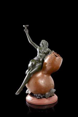 Jean Garnier "Ninfa che brinda" scultura in bronzo (h. cm 26.5) poggiante su bas