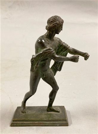 Arte del secolo XX "Lottatore" scultura in bronzo dall'antico (cm 8x14) (lievi