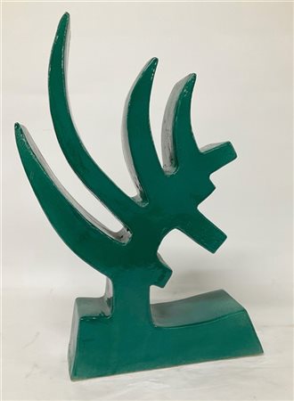 Firma indecifrata, scultura astratta in gesso smaltato verde (h. cm 47) firmata