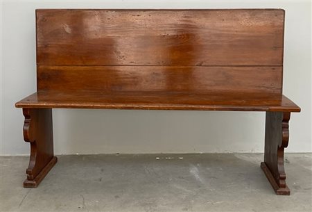 Panca in legno con sostegni a sagoma (cm 140x h 92x40) (difetti)