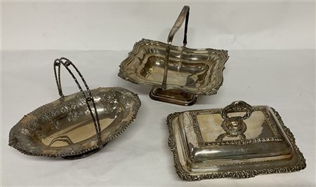 Manifatture differenti. Lotto composto da una legumiera Mappin and Webb e due c