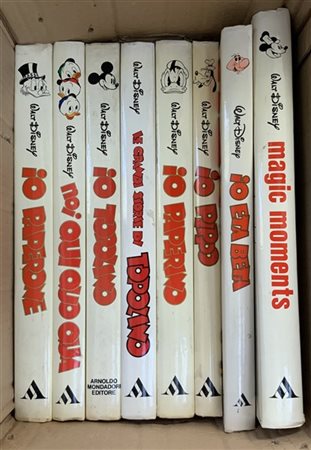 Tre scatoloni contenenti numerosi volumi Walt Disney [3]