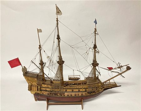 Modello di galeone in legno a tre alberi (cm 66x70) (difetti)