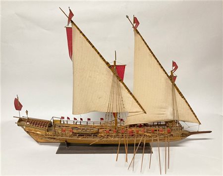 Modello di imbarcazione in legno a due alberi a vela e remi (cm 106x73) (difett
