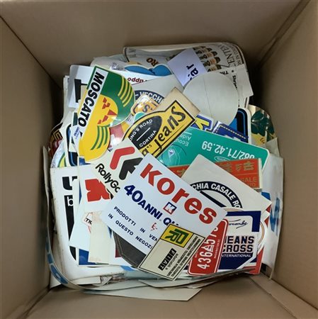 ADESIVI-STICKERS 
Grosso lotto di adesivi-sticker anni '70/'90 con buone presen