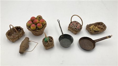 Lotto di elementi decorativi da presepe composto da cesti di frutta e due picco