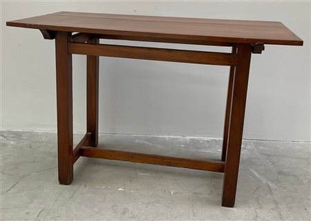 Tavolo da centro a cavalletto in legno con gambe e traverse dritte e squadrate