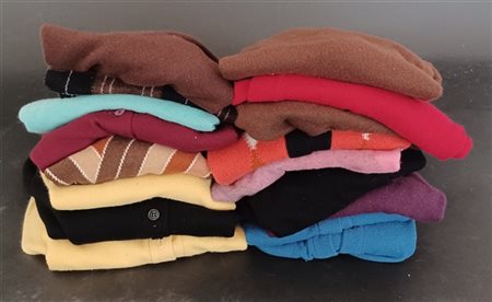 BALLANTYNE e anonimi
Lotto composto da due scatoloni di cardigan, lupetti, giro