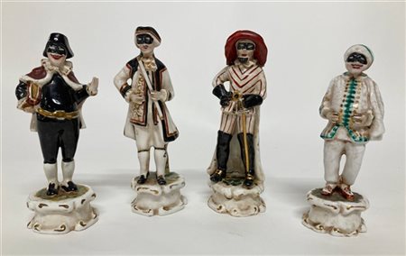 Manifattura veneta "Maschere della Commedia dell' Arte" gruppo di quattro figur