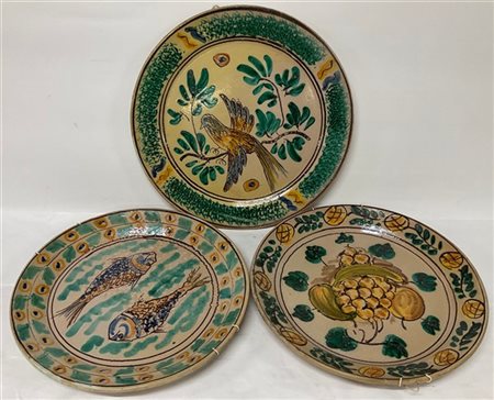 Mario Judici, Caltagirone, tre piatti decorativi in terracotta smaltata e dipin