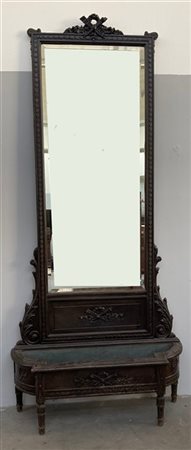 Fioriera da ingresso con specchiera, in legno a tinta scura intagliato con deco