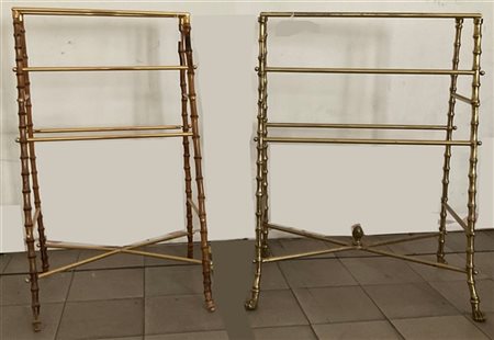 Lotto composto da due portasalviette in bambù e ottone di diverso decoro