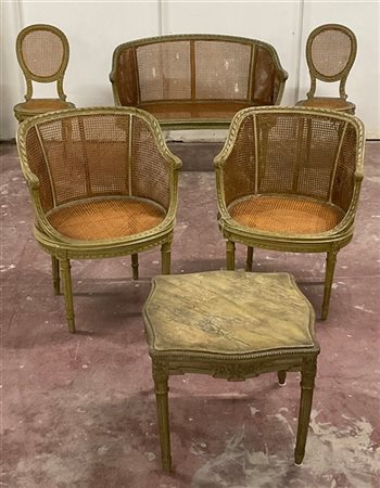 Fornitura da salotto stile "Luigi XVI" in legno intagliato e laccato composta d