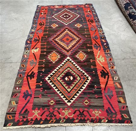 Tappeto Kilim Aydin, Anatolia, inizio secolo XX. Decoro con tre medaglioni romb