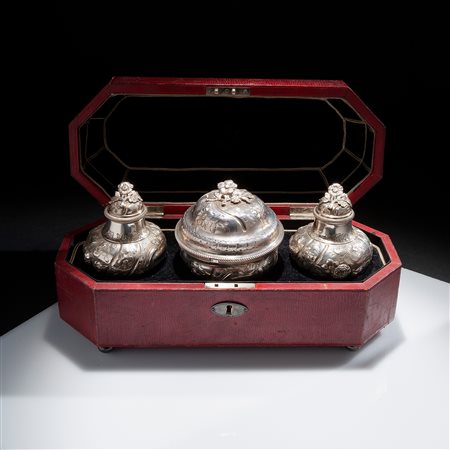 George Ibbot, Tre contenitori in argento sbalzato, Londra 1762