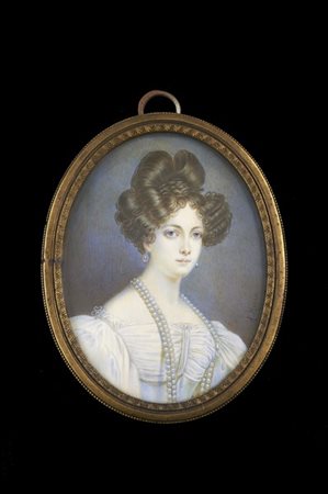 Firma indecifrata "Ritratto di gentildonna con collana di perle" miniatura oval