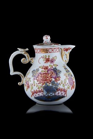 Manifattura di Vienna, secolo XVIII. Caffettiera con coperchio in porcellana di
