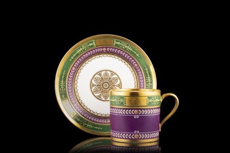 Manifattura di Sèvres, prima metà del secolo XIX. Tazza con piattino in porcell