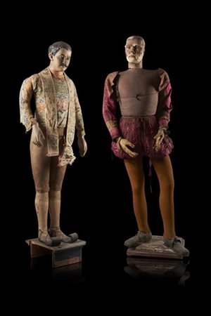 Manichino del secolo XVII raffigurante uomo di corte barbuto con abbigliamento
