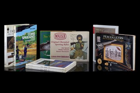 [CACCIA] Lotto composto da otto volumi inerenti la caccia e le armi (difetti)