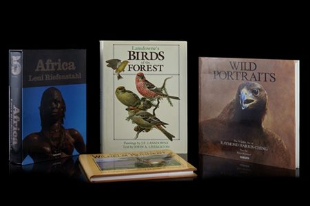 [CACCIA] Lotto composto da quattro volumi prevalentemente inerenti la fauna afr